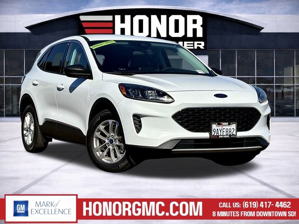 2022 Ford Escape SE in White — front three-quarter view