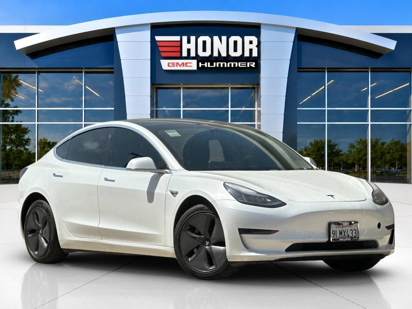 2019 Tesla Model 3 — side profile view