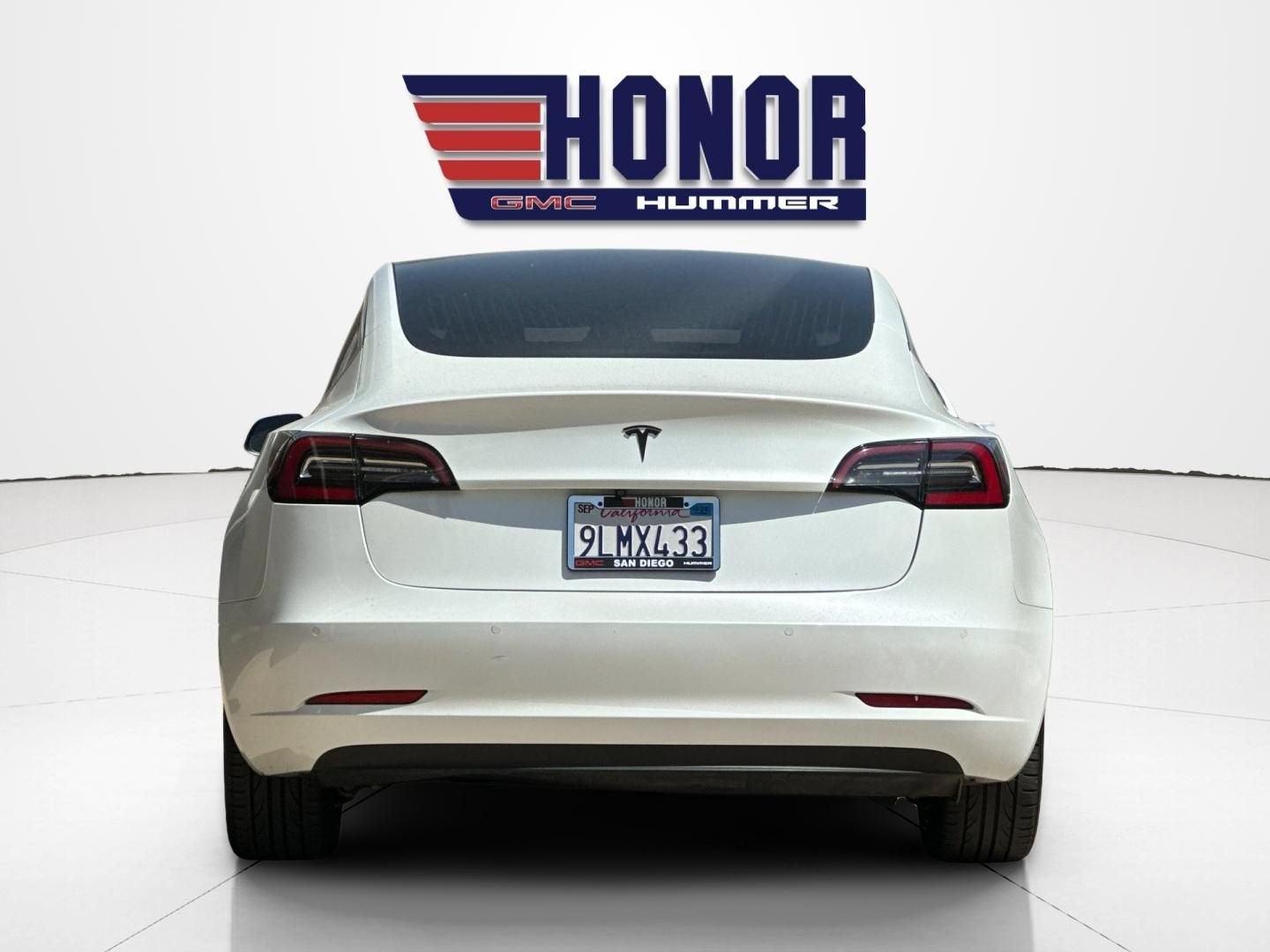 2019 Tesla Model 3 — detail view