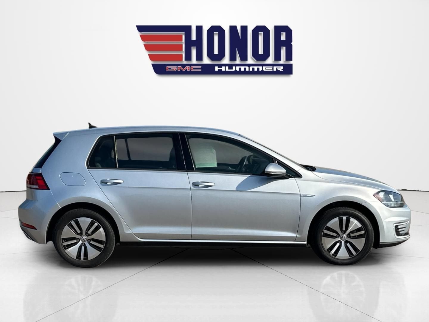 2019 Volkswagen e-Golf — rear three-quarter view